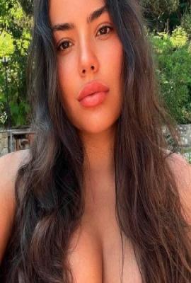 Emilia  Escort Paris